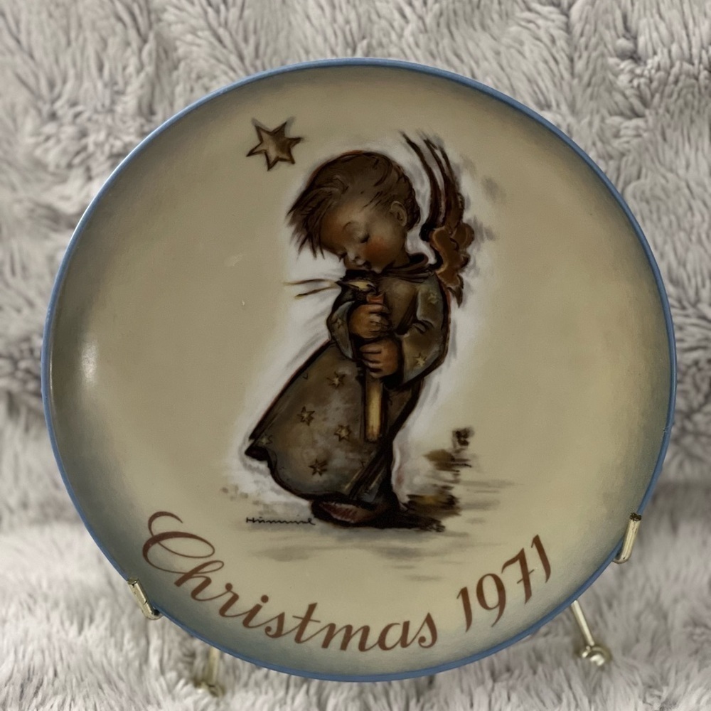 Collectable Vintage Hummel Christmas 1971 - Picture 5 of 5
